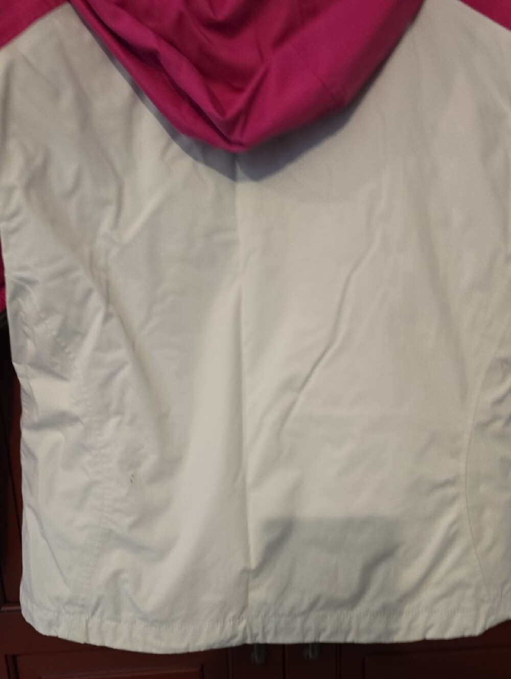 Columbia Women's White and Pink Ski Jacket - Picture 8 of 12